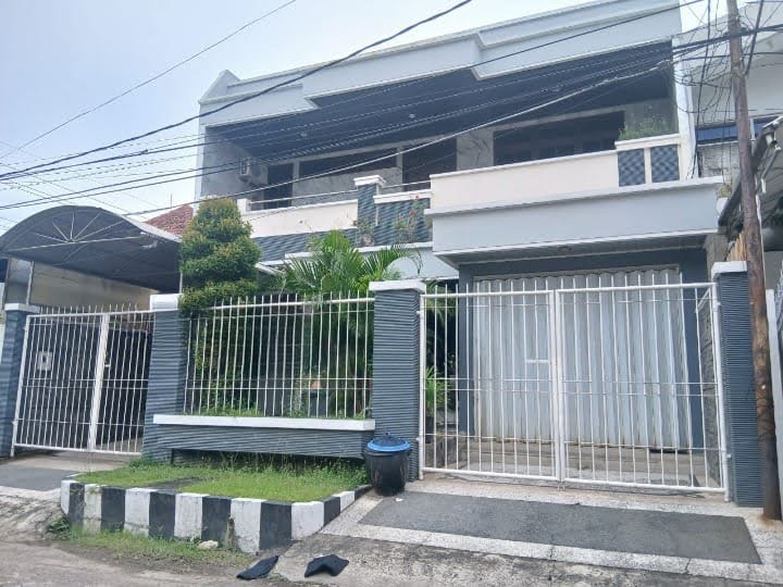 Dijual / Disewakan Rumah Lokasi Strategis di Jalan Asahan Surabaya Pusat - Image 1