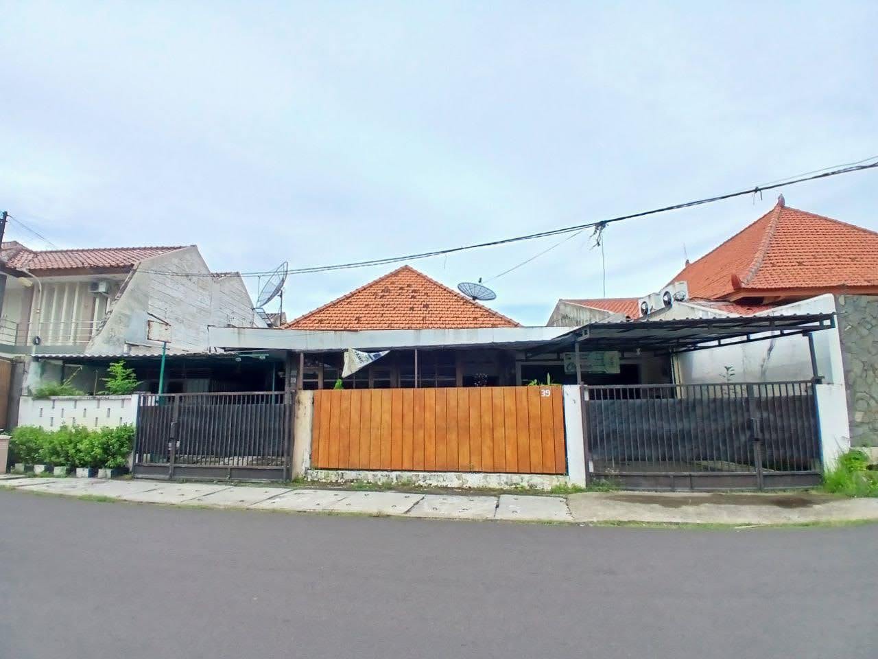 Dijual Rumah Lokasi Strategis di Cisadane Surabaya Pusat - Image 1
