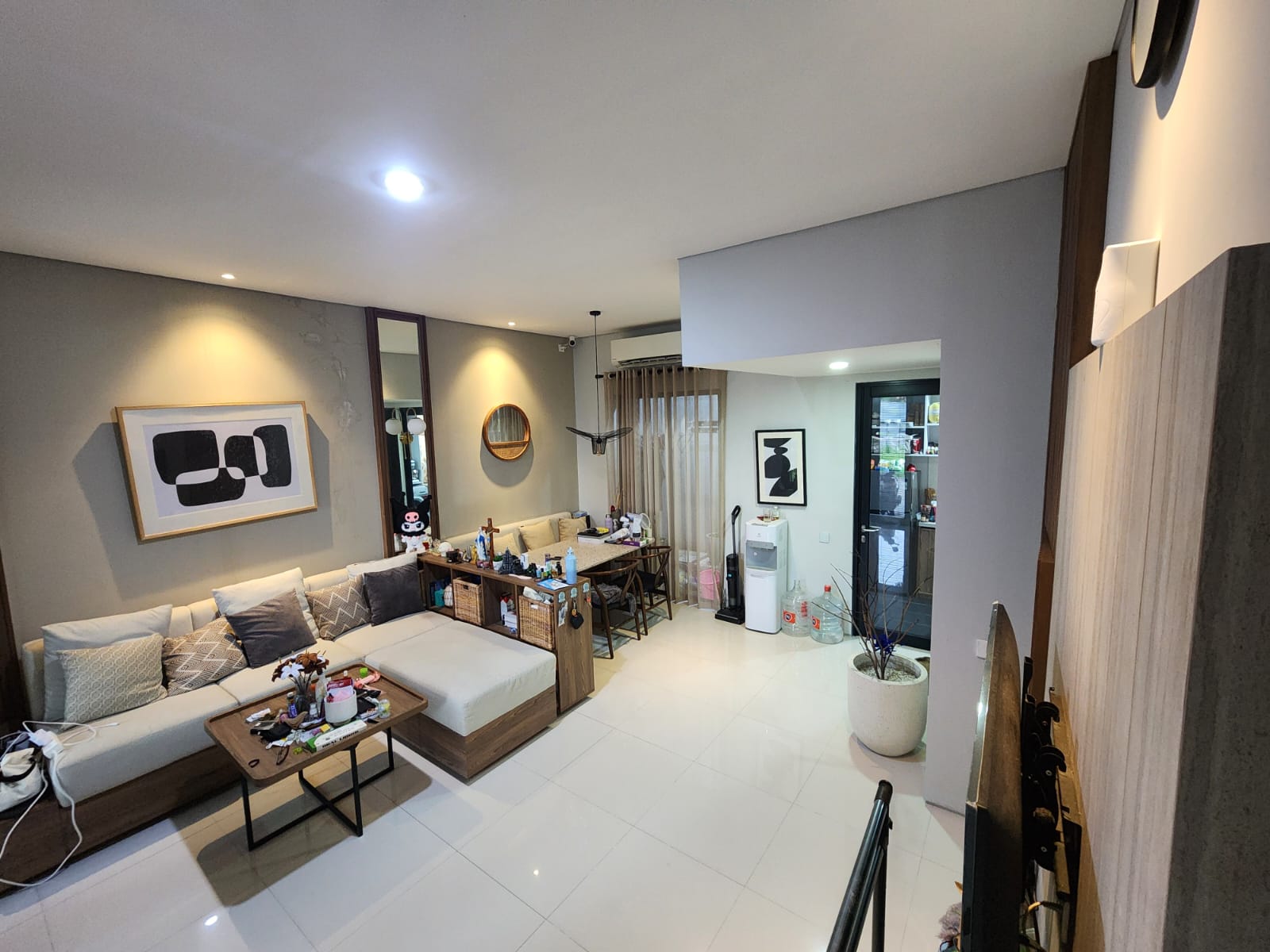 Disewakan Rumah Minimalis di Crystal Golf Citraland Surabaya Barat - Image 1