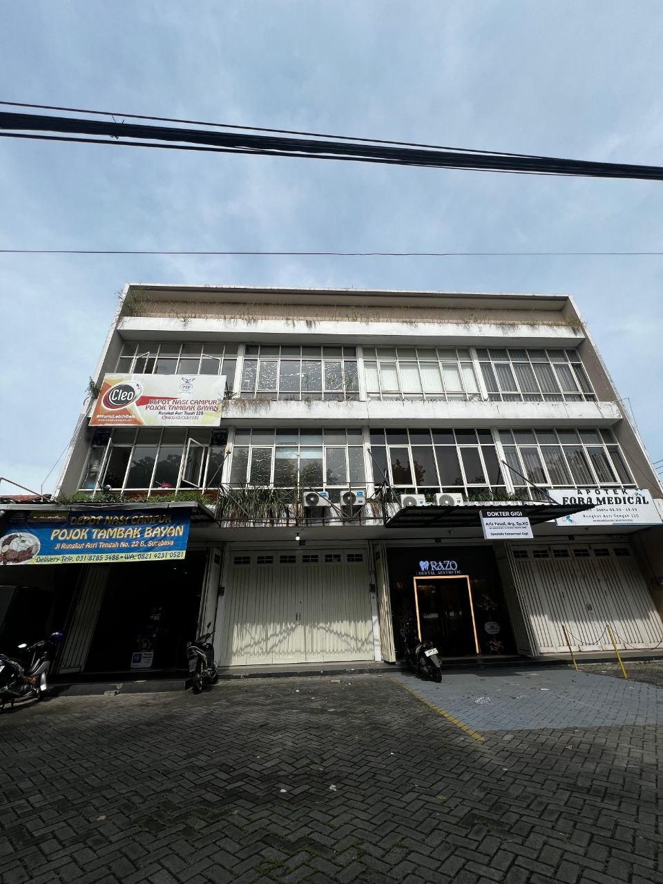 Dijual/Disewakan Ruko Strategis Nol Jalan Raya di Rungkut Asri Tengah Surabaya Timur - Image 1