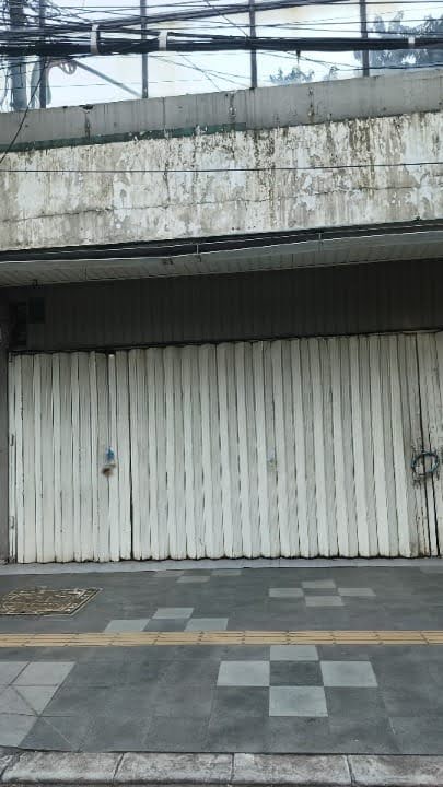 Disewakan Ruko Strategis di Jalan Raya Dharmahusada Surabaya Timur - Image 1