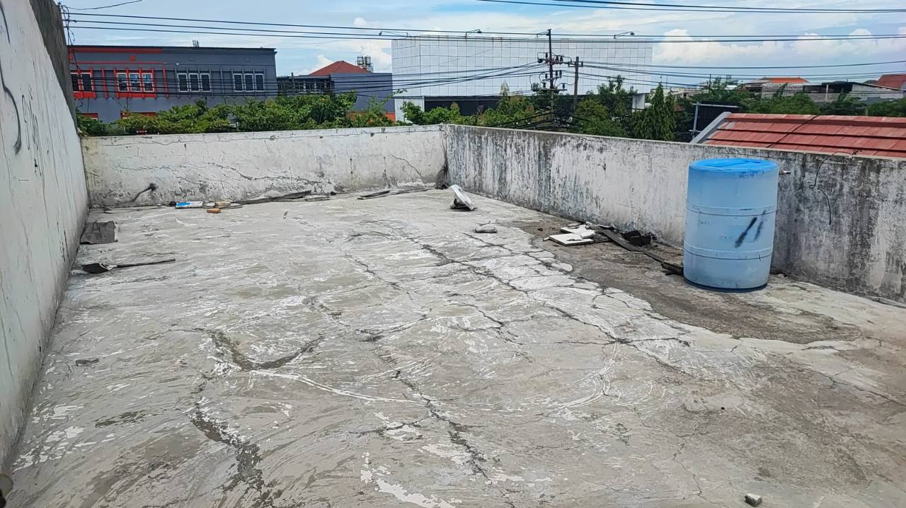Dijual/Disewakan Ruko 2 Lantai Strategis Jalan Putro Agung Surabaya Utara - Thumbnail 2