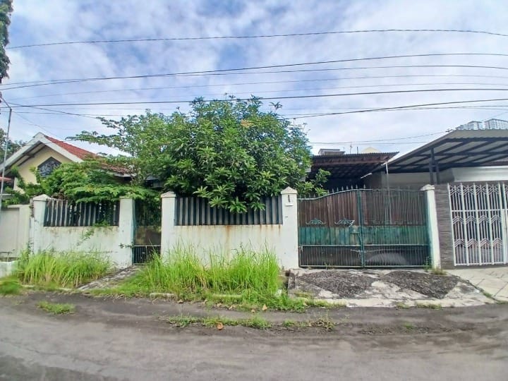 Dijual Rumah 1 Lantai Lokasi Strategis Jemur Andayani Surabaya Selatan - Image 1