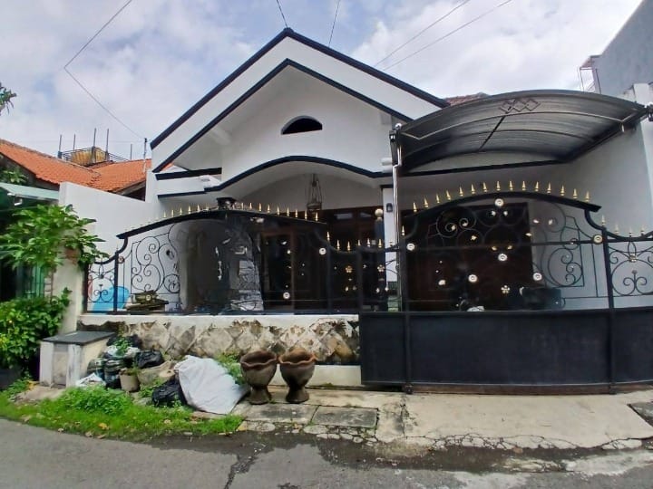 Dijual Rumah 2 Lantai di Pucang Anom Surabaya Timur - Image 1