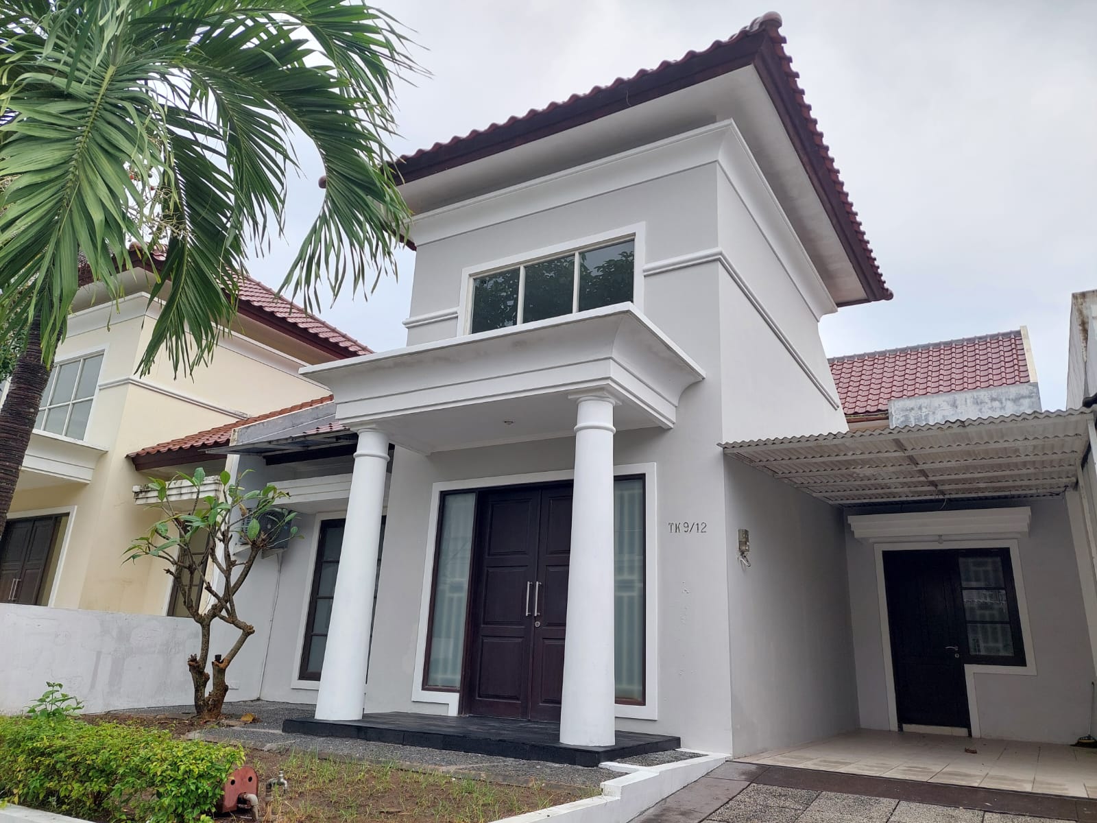 Disewakan Rumah Siap Huni di South Emerald Mansion Citraland Surabaya Barat - Thumbnail 4