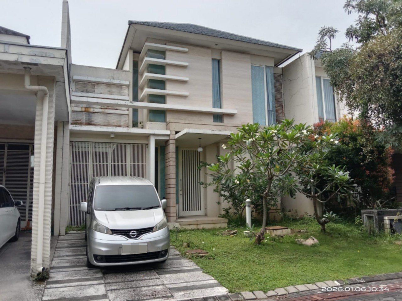 Dijual Rumah Lelang Jalan Pakuwon Indah The Mansion Surabaya Lokasi Premium Dekat Pakuwon Mall - Image 1