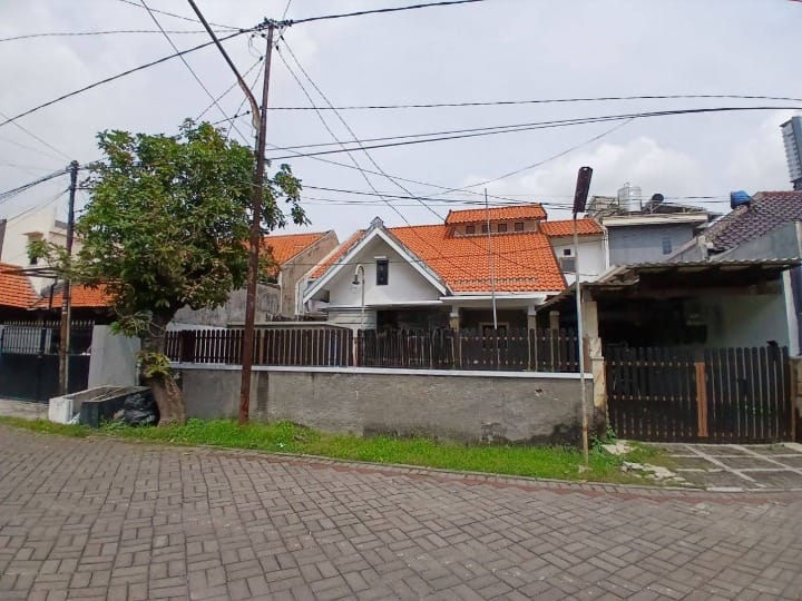 Dijual Rumah 2 Lantai Jemur Andayani Murah Lokasi Strategis Surabaya - Image 1