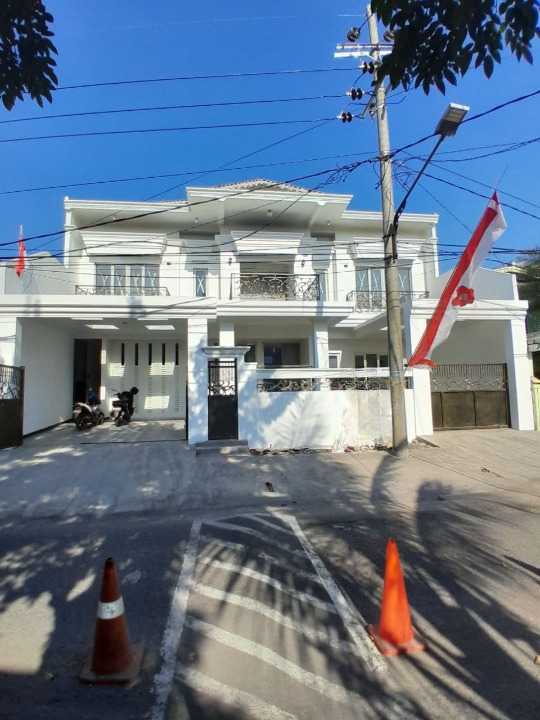 Dijual Rumah Mewah 2 Lantai Baru Gress Jemur Andayani Surabaya Selatan - Image 1