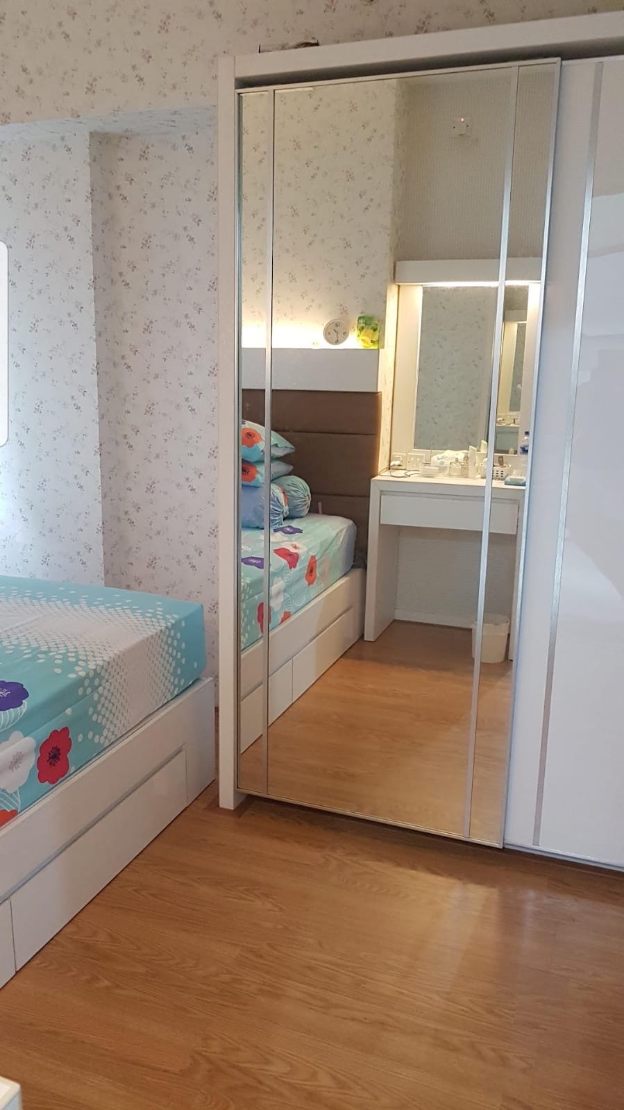 Disewakan Apartemen Educity Harvard Pakuwon City Surabaya View Kolam Renang Lantai 12 Full Furnish Siap Huni - Image 1