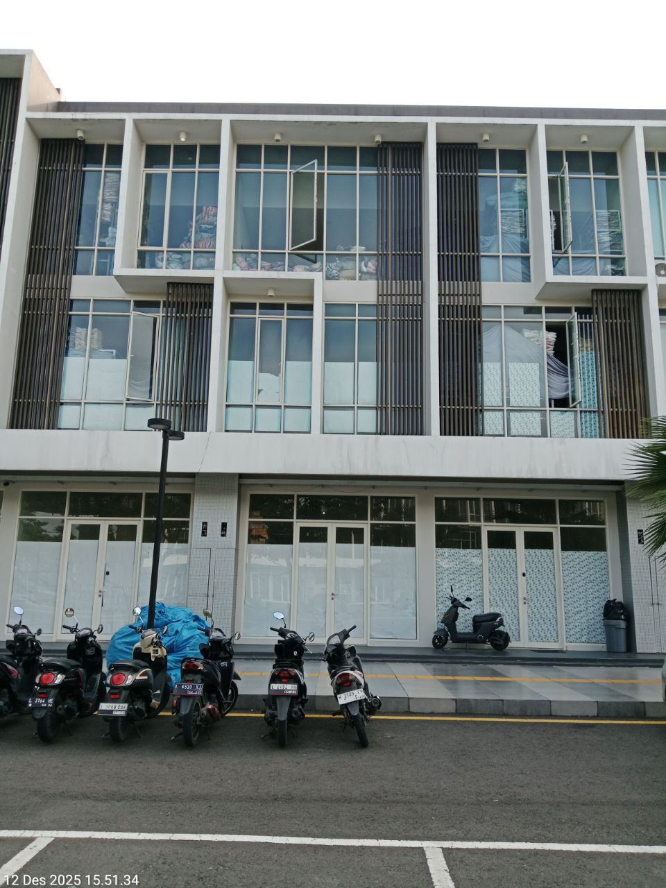 Disewakan Ruko Northwest Park Surabaya Barat - Image 1