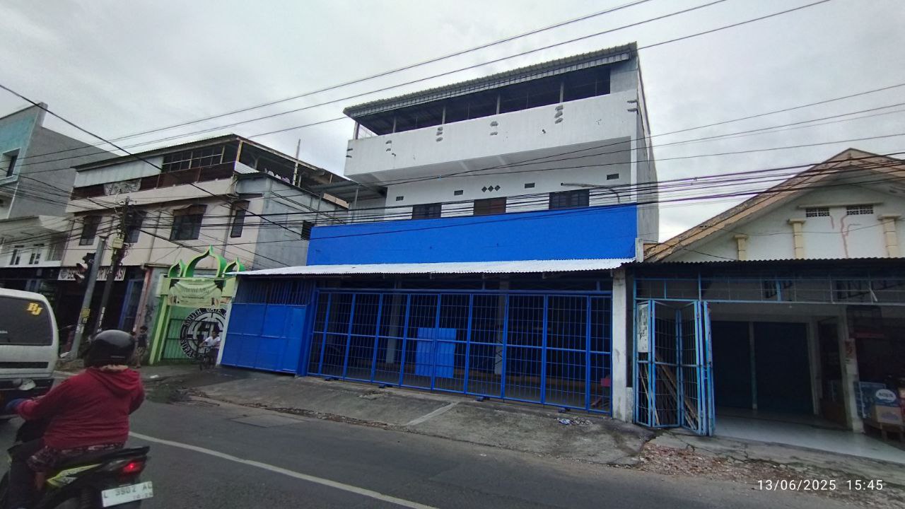 Disewakan Ruko Kawasan Ramai Balongsari Surabaya Barat - Image 1