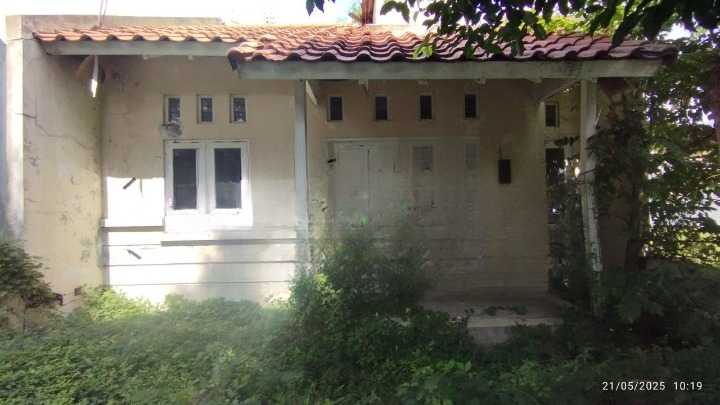 Dijual Rumah Rusak Citraland Surabaya Barat - Image 1