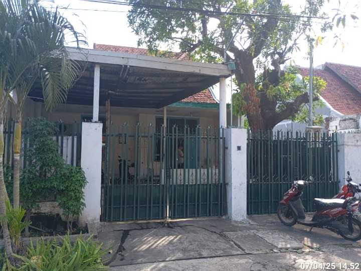 Disewakan Rumah Kuno Asli Wilayah Surabaya Pusat - Image 1