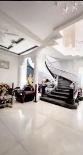 Dijual Rumah Mewah Pusat Kota Wilayah Surabaya Timur - Image 1