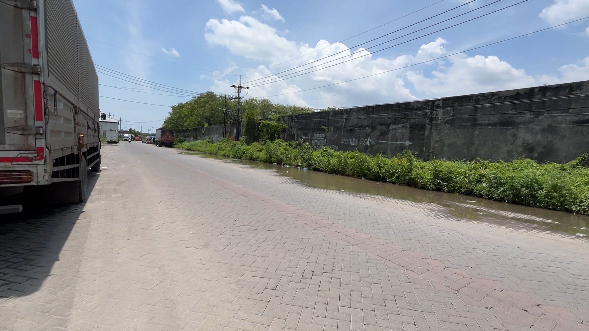 Dijual Tanah Strategis Cocok untuk Investasi Wilayah Romokalisari Surabaya Barat - Thumbnail 2
