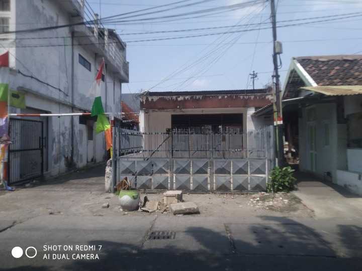 Dijual Rumah Layak Huni Strategis di Petemon Timur Surabaya Barat - Image 1