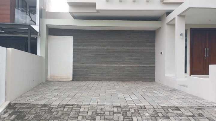 Dijual Rumah Nyaman Strategis di Cittraland Waterfront Surabaya Barat - Image 1