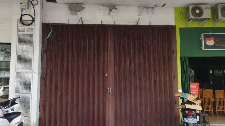 Disewakan Ruko Komersial 3,5 Lantai di Gwalk Citraland Surabaya Barat - Image 1