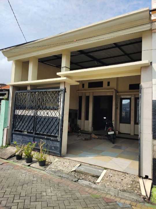 Dijual Rumah Strategsis Bulak Cumpat Barat di Wilayah Surabaya Utara - Image 1