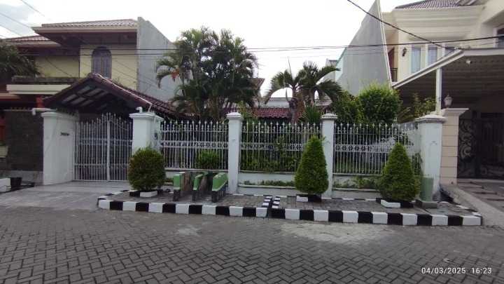 Dijual Rumah Nyaman Bagus di Kupang Indah Wilayah Surabaya Barat - Image 1