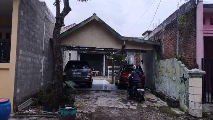 Dijual Rumah Luas di Kawasan Kuwukan Surabaya Barat - Image 1