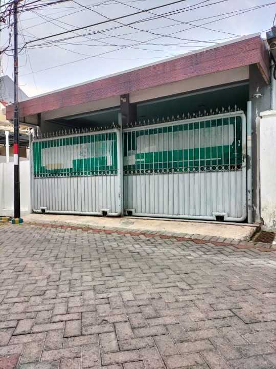 Dijual Rumah Bagus di Lokasi Elit Darmo Permai Utara Surabaya Barat - Image 1