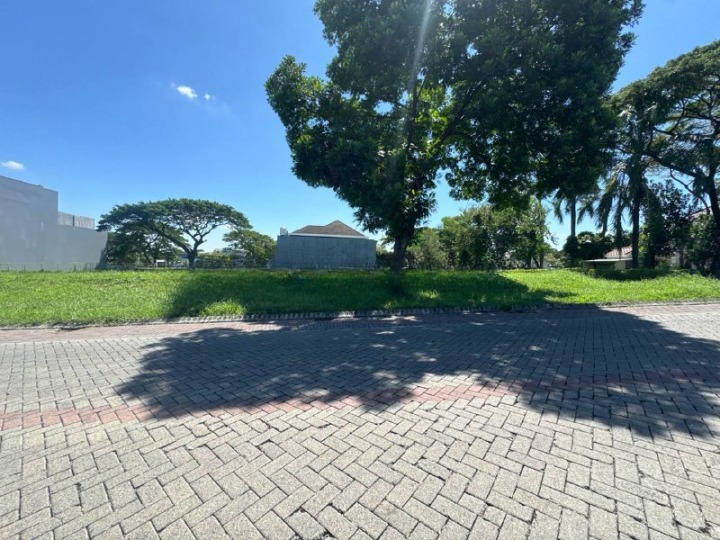 Dijual Tanah Kavling Lokasi Strategis di Raya Galeria Golf Citraland Surabaya Barat - Image 1