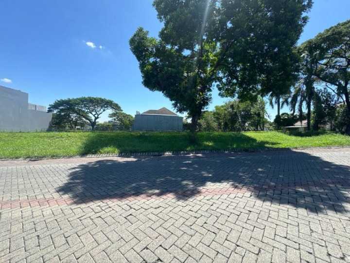 Dijual Tanah Kavling Lokasi Strategis di Raya Galeria Golf Citraland Surabaya Barat - Thumbnail 2
