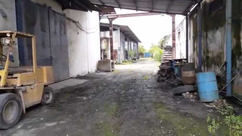Dijual/Disewakan Gudang Luas Strategis di Raya Pakal Surabaya Barat - Image 1