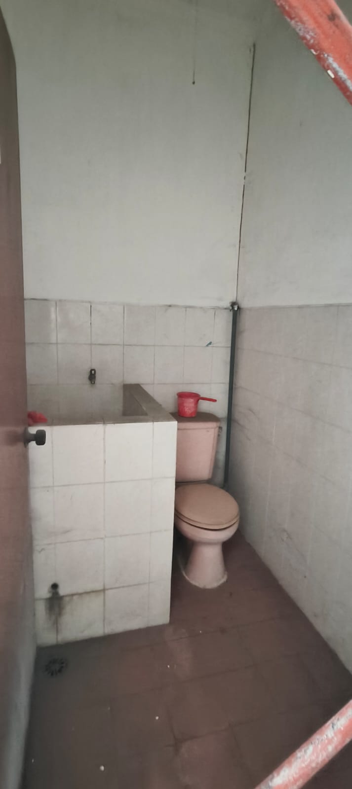 Dijual Ruko 3 Lantai Raya Darmo Permai Selatan Surabaya Barat Strategis Siap Pakai - Thumbnail 4