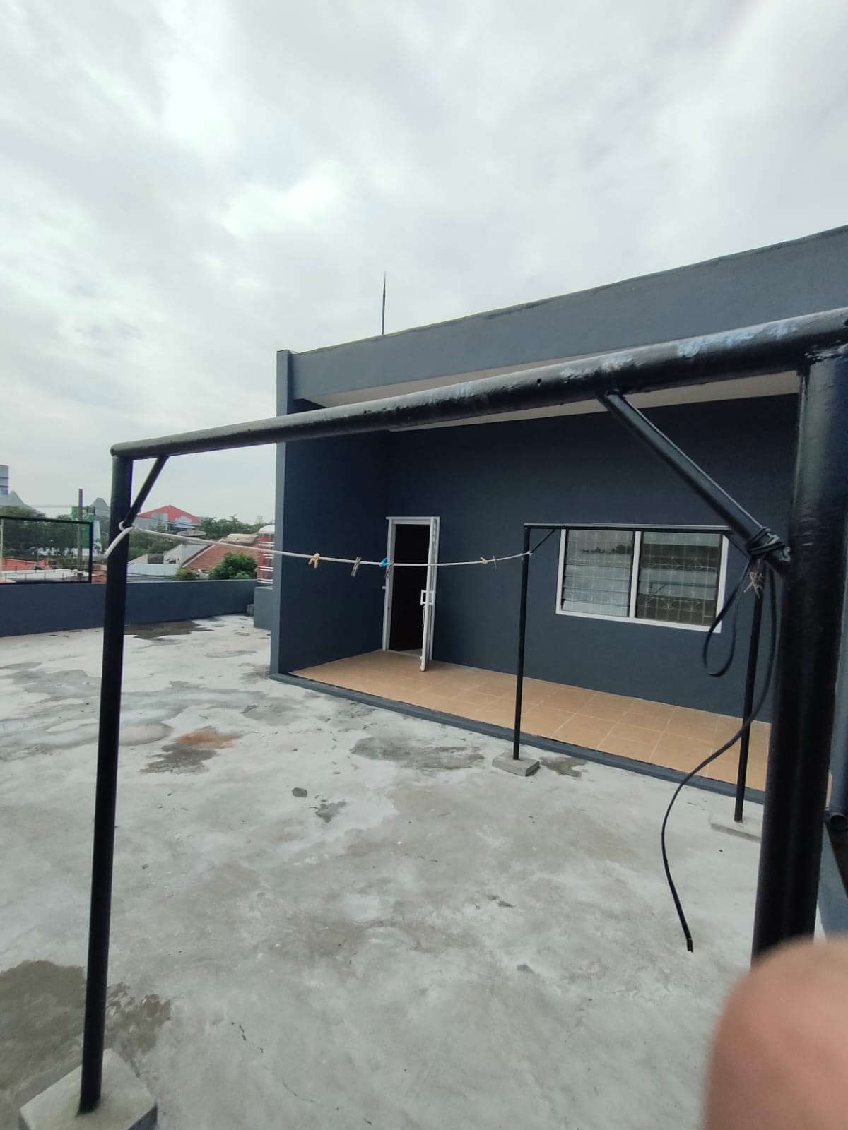 Dijual/Disewa Rumah 2,5 Lantai Jl Ngagel Jaya Tengah Surabaya Timur Siap Huni Luas Besar - Thumbnail 5