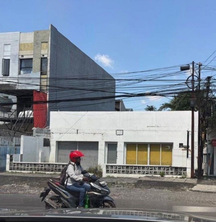Disewakan Ruko Strategis di Jalan Nginden Semolo Surabaya Timur - Image 1