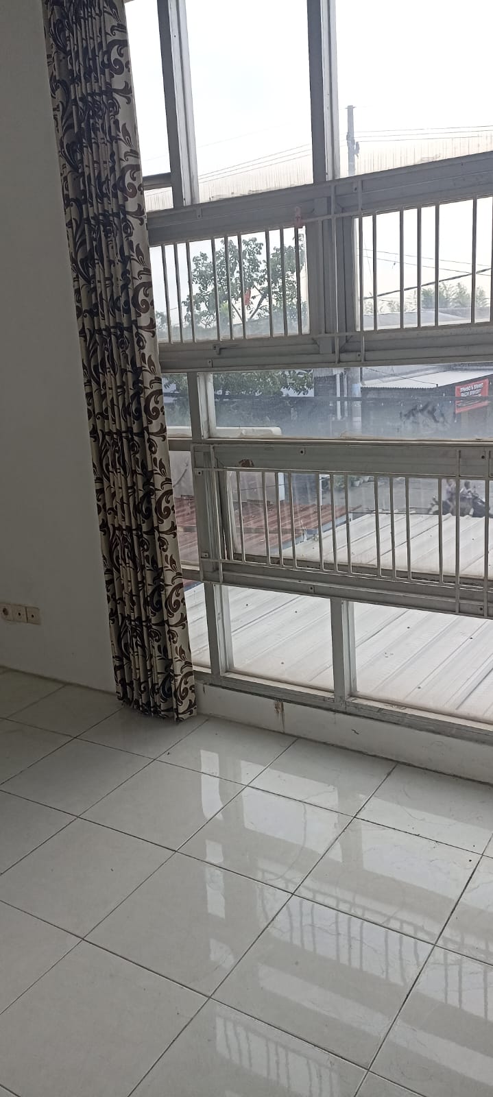 Dijual Ruko Wespoint Sambikerep Surabaya 2 Lantai Harga Nego Strategis Siap Pakai - Thumbnail 3