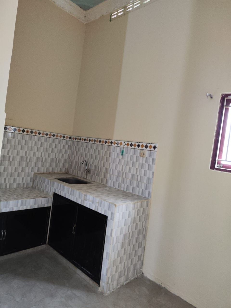 Dijual Rumah Siap Huni di Jalan Kendung Rejo Surabaya Barat - Thumbnail 2