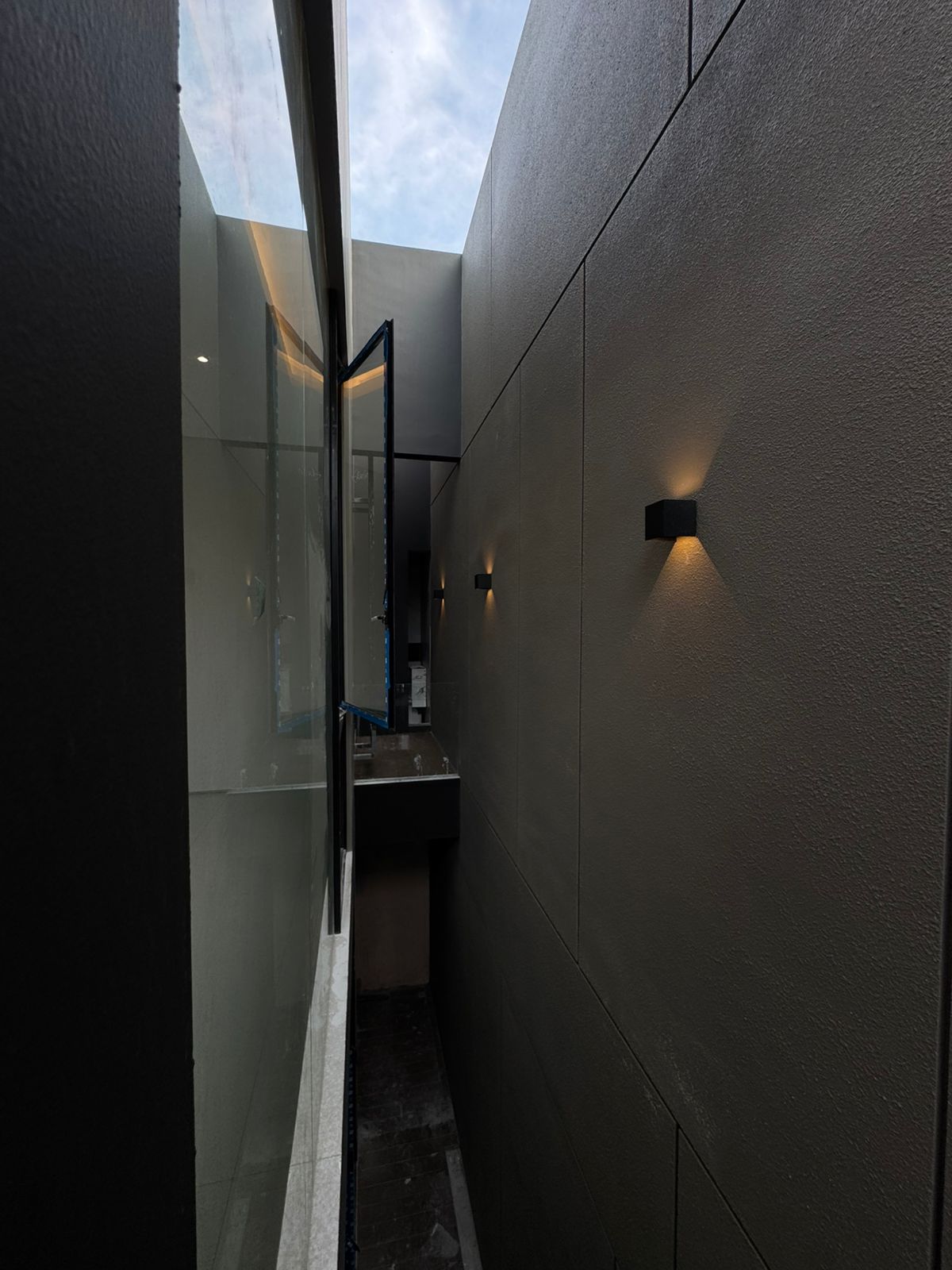 Dijual Rumah Baru Minimalis Modern di Pakuwon City Surabaya Timur - Thumbnail 5