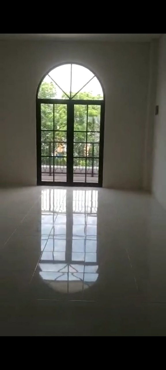 Dijual/Disewakan Ruko Baru Gress 3 Lantai Strategis di Manukan Tama Surabaya Barat - Image 1