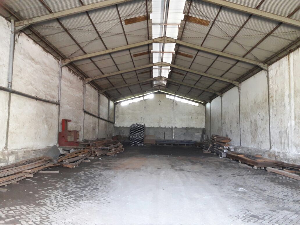 Dijual Gudang Tambak Osowilangun Surabaya Barat Akses Mudah Bangunan Tinggi Siap Pakai - Thumbnail 2