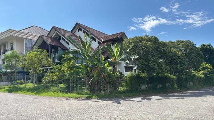 Dijual Rumah Mewah Lokasi Strategis Rasa Villa Minimalis Lokasi Bukit Golf Surabaya Barat - Thumbnail 6
