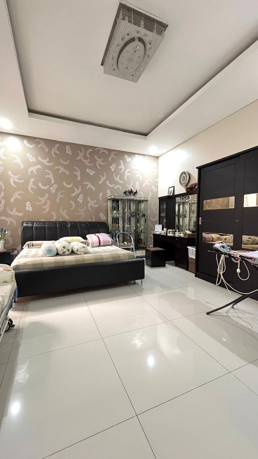Dijual Rumah Siap Huni di Bukit Golf Internasional Citraland Surabaya Barat - Thumbnail 4
