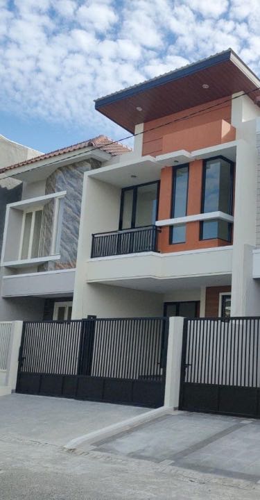 Dijual Rumah Siap Huni di Perumahan Pantai Mentari Surabaya Timur - Image 1