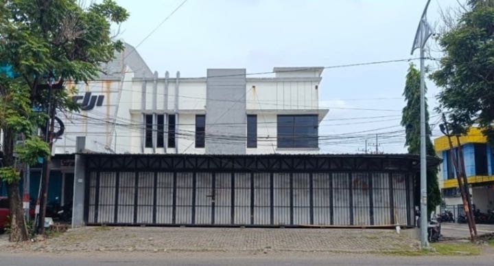 Disewakan Ruko Hook Strategis di Jalan Raya Baratajaya Surabaya Timur - Image 1