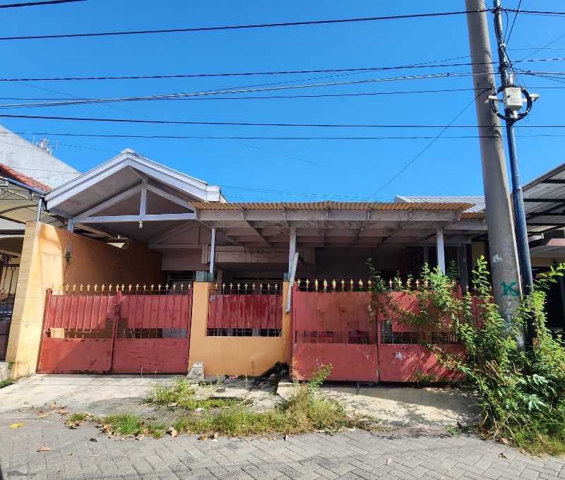 Dijual Rumah Strategis di Darmo Harapan Indah Surabaya Barat - Image 1