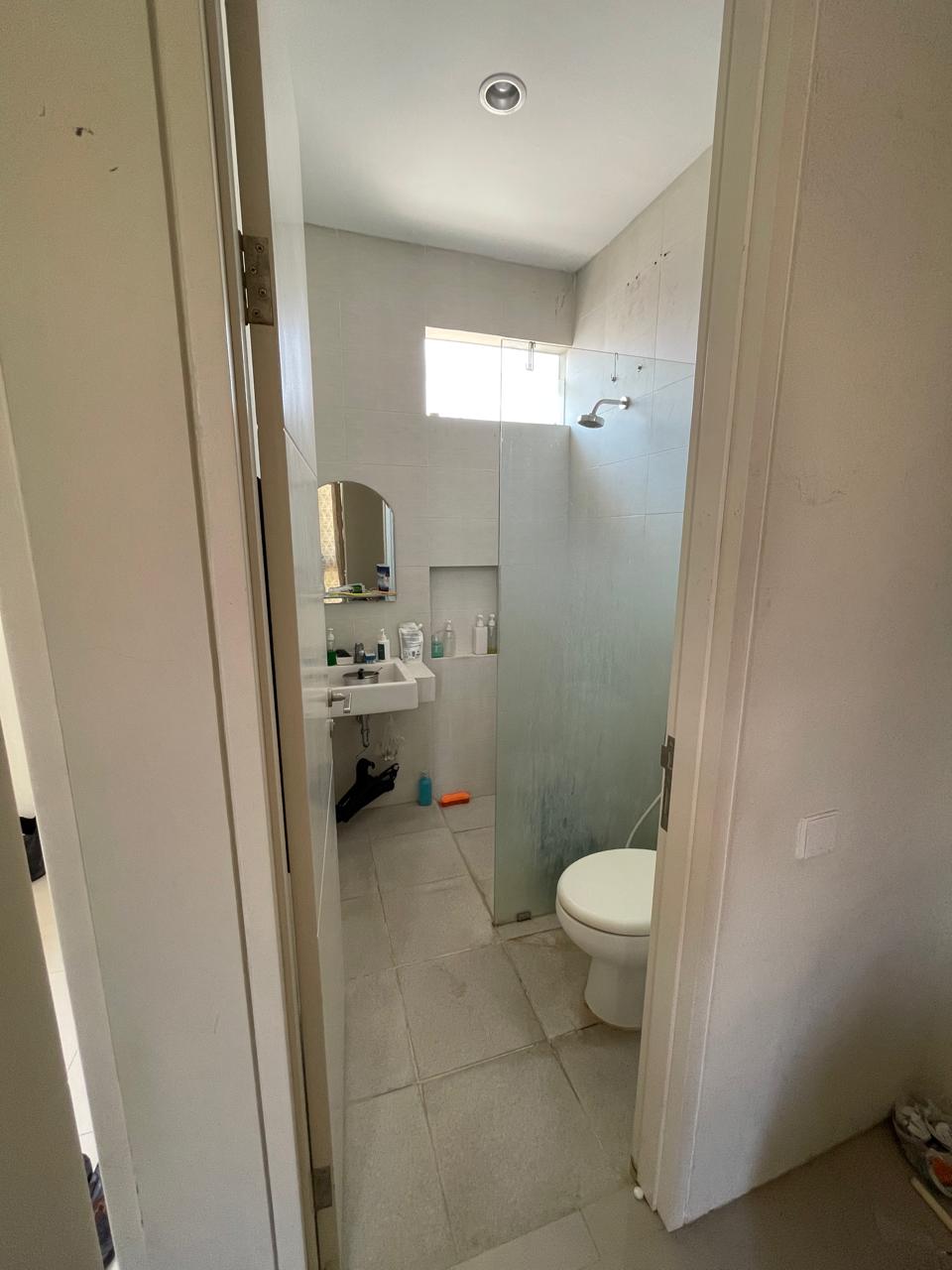 Dijual Rumah Mewah Strategis di Northwest Lake Surabaya Barat - Thumbnail 4
