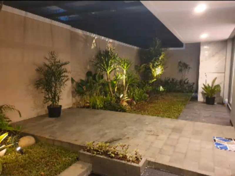 Dijual Rumah Furnish Murah Strategis Manyar Tirtoyoso Utara Surabaya Timur - Image 1