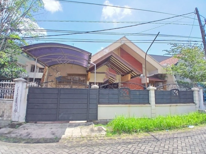Disewa Rumah Siap Huni 1 Lantai Murah Strategis Manyar Tirtoyoso Utara Surabaya Timur - Image 1