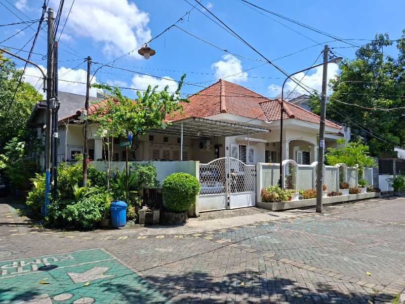 Dijual Rumah Posisi Hook di Jalan Tangkuban Prahu Di Lokasi Strategis Surabaya Pusat - Image 1