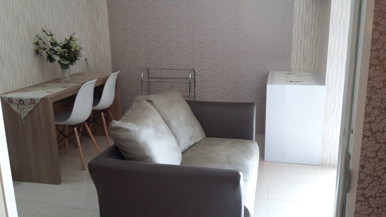 Disewa Apartemen Bale Hinggil 2 BR Furnish Surabaya Timur - Image 1