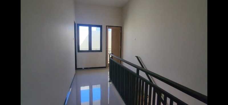 Dijual Rumah Baru Lokasi Strategis di Darmo Harapan Surabaya Barat - Thumbnail 6
