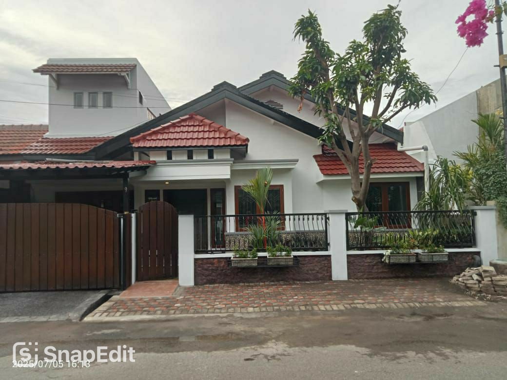 Dijual Rumah Nyaman Siap Huni Pondok Nirwana Merr Surabaya Timur - Image 1
