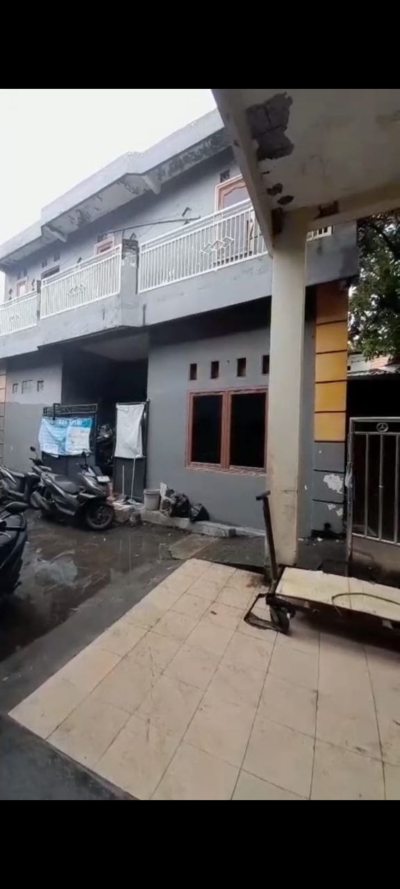 Dijual Rumah Siap Huni Jalan Kedinding Tengah Surabaya Utara - Image 1